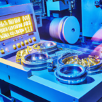 =Imagem de pessoas colaborando em um ambiente de escritório, simbolizando a automação e a eficiência no trabalho.