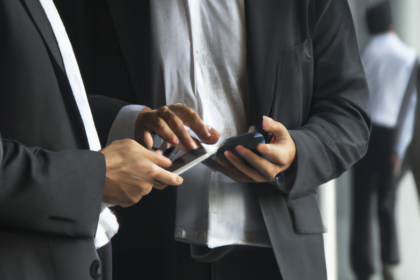 =Ilustração sobre inteligência artificial e oportunidades de mercado.