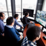 =Pesquisadores do MIT Siegel Family Quest for Intelligence discutem abordagens inovadoras para entender a inteligência.