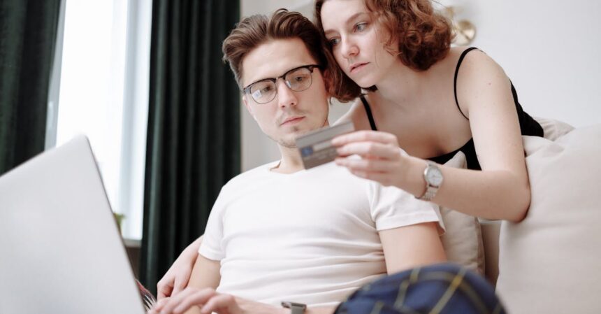 =Imagem ilustrativa de uma notícia sobre automação e varejo.