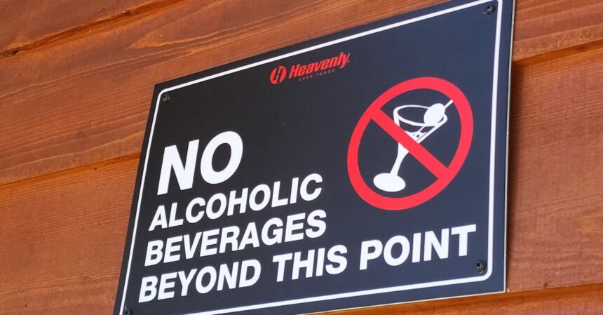 Imagem editorial sobre ia aplicada aos negócios com foco em cybersecurity risk operations.